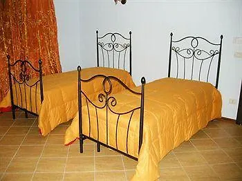 Palazzo Bibirria فندق مبيت وإفطار 3*