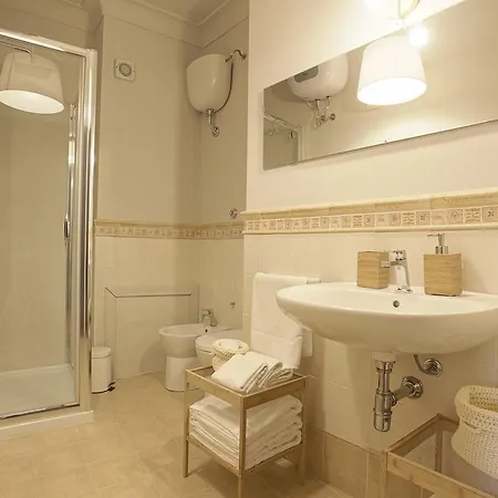 ベッド・アンド・ブレックファスト Palazzo Bibirria 2*